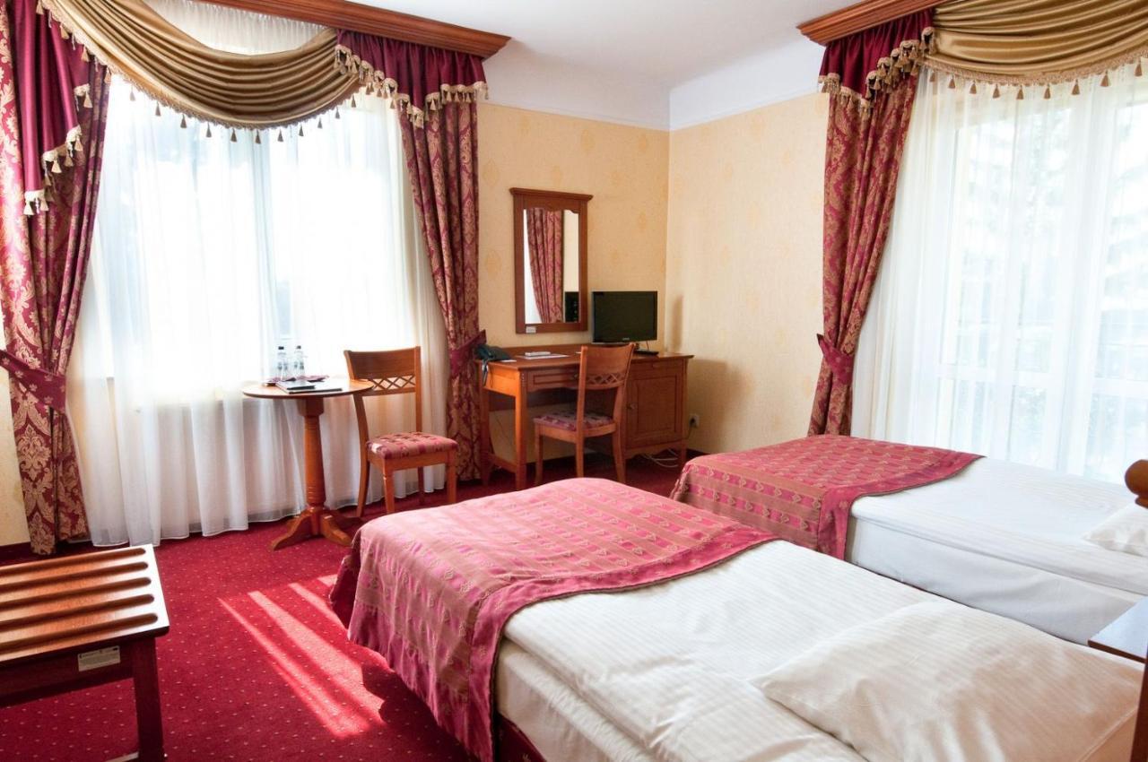 Hotel Korona ساندومييش المظهر الخارجي الصورة