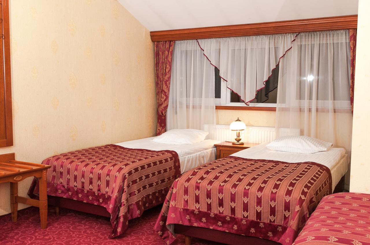 Hotel Korona ساندومييش المظهر الخارجي الصورة