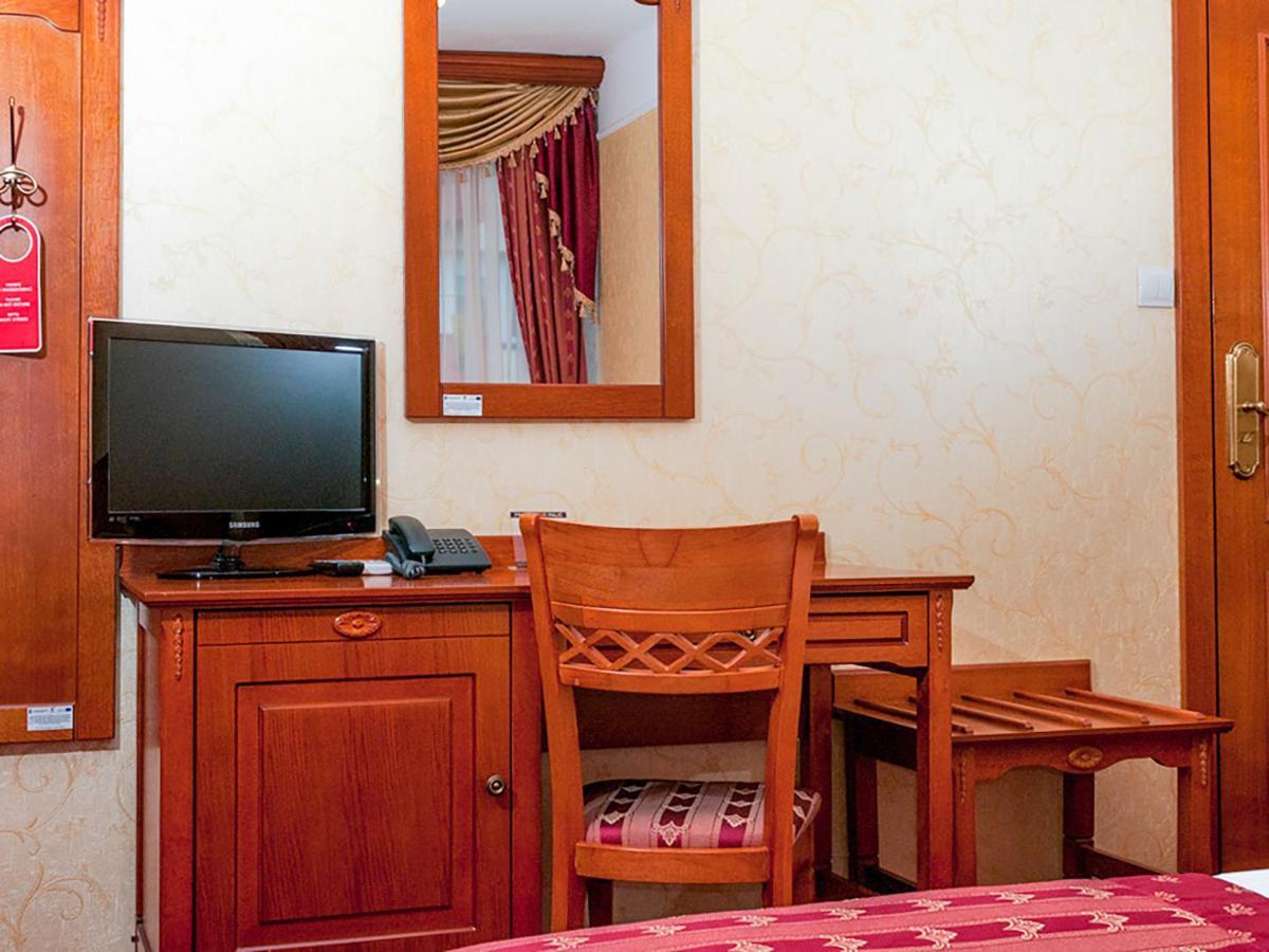 Hotel Korona ساندومييش المظهر الخارجي الصورة